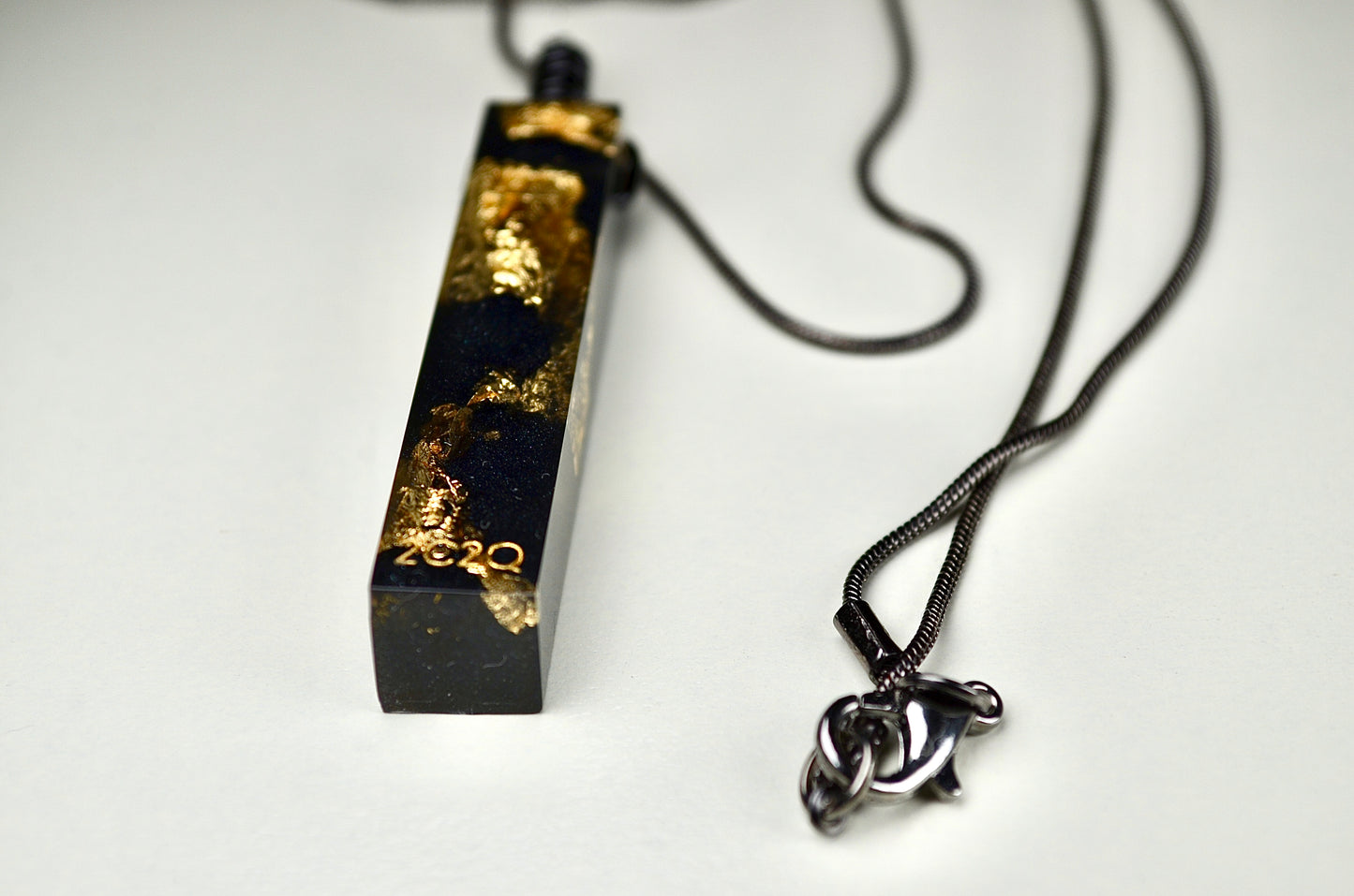 BLACK SWAN - Necklace & Pendant