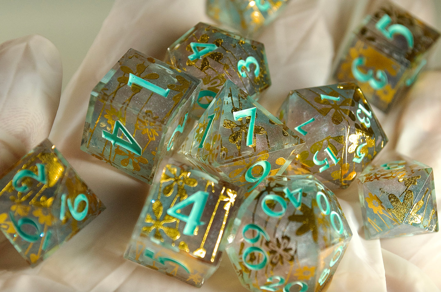 CRYSTAL GOLDLEAF