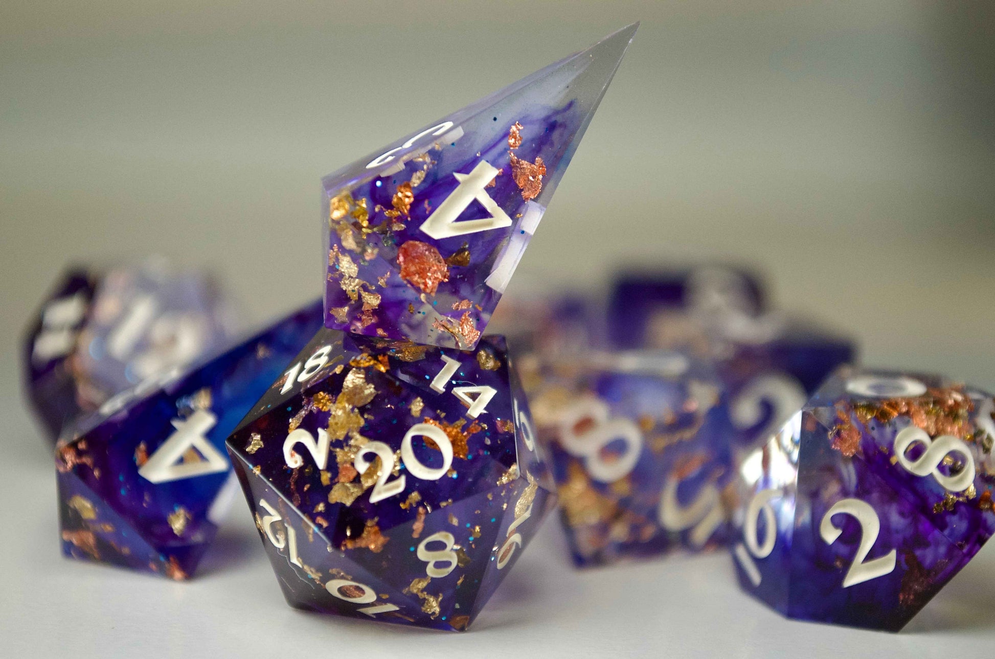 VELORIA (VIOLET)