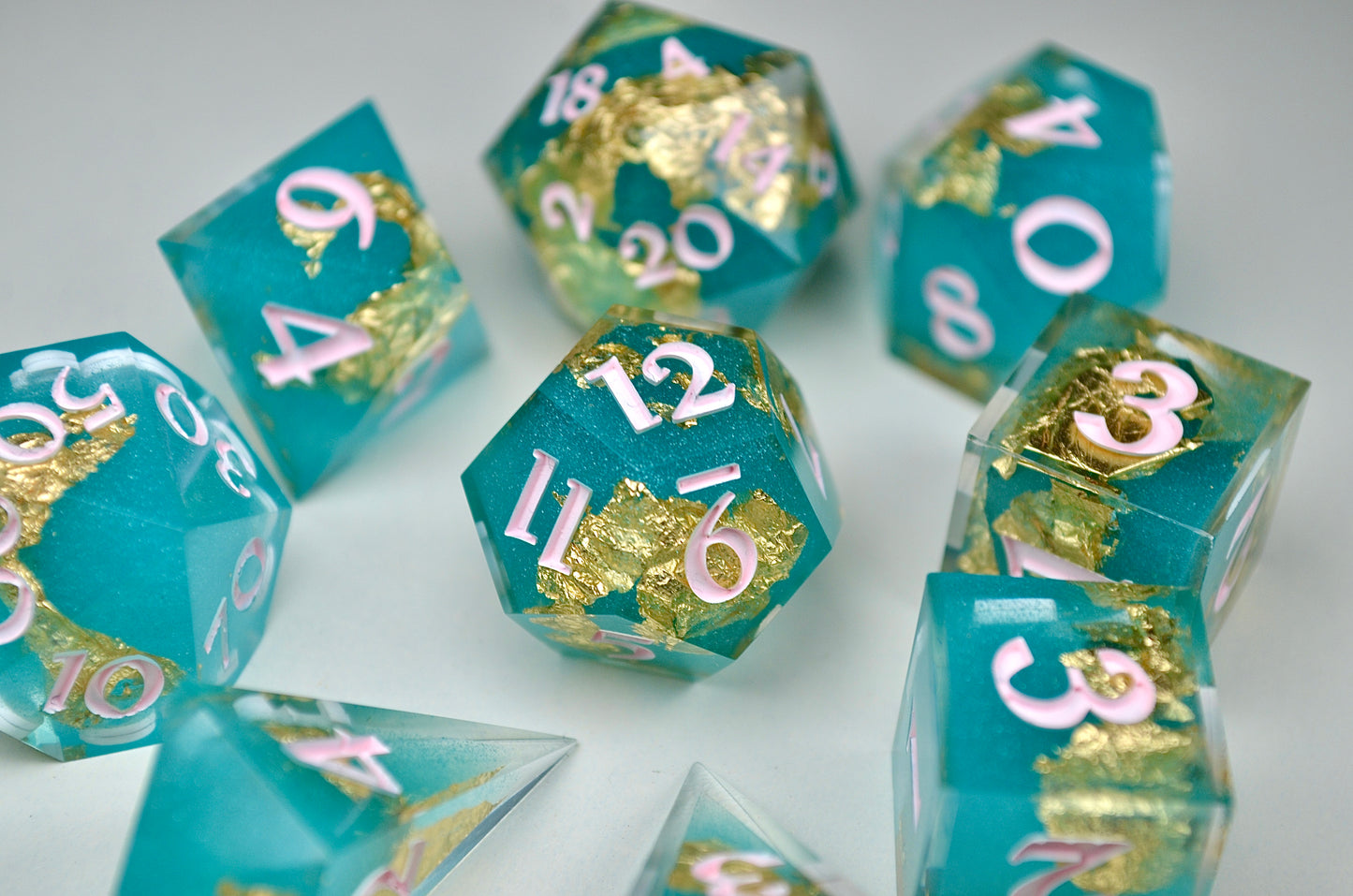 BOW RIVER - 9-Piece Dice Set