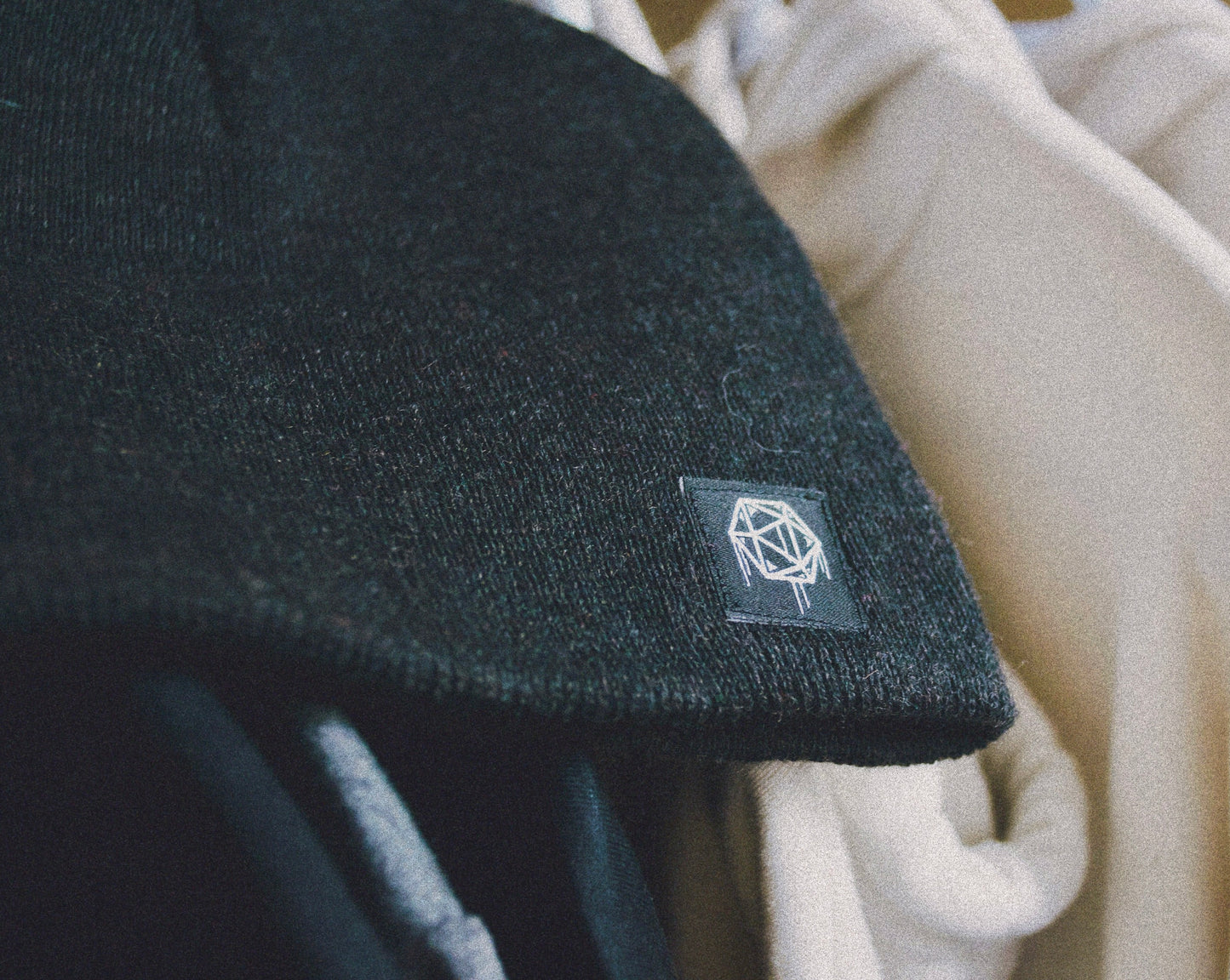 CLASSIC BEANIE - CHARCOAL